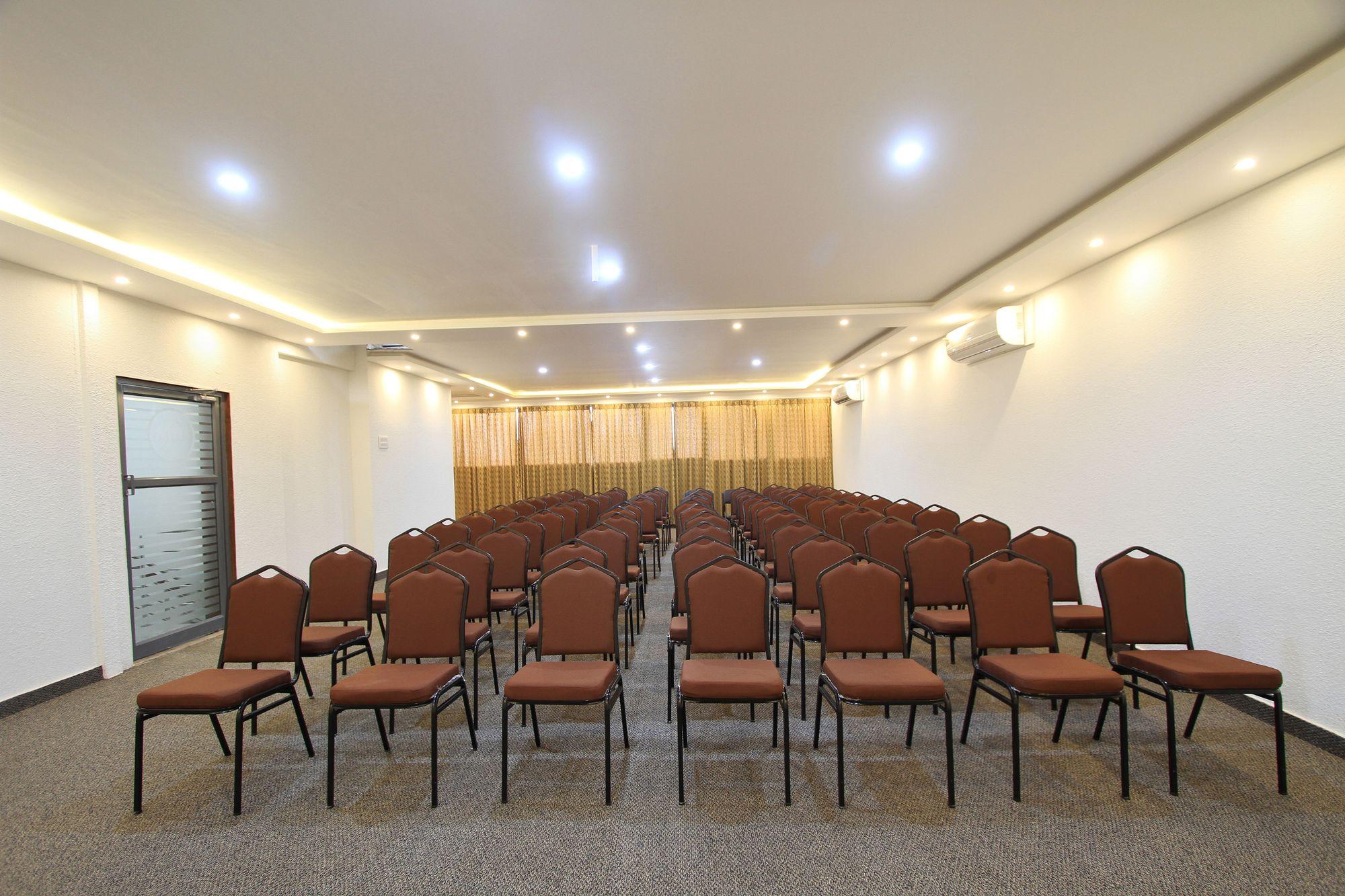 Hotel Oyo 4797 Lulu Hospitality Yelahanka Zewnętrze zdjęcie